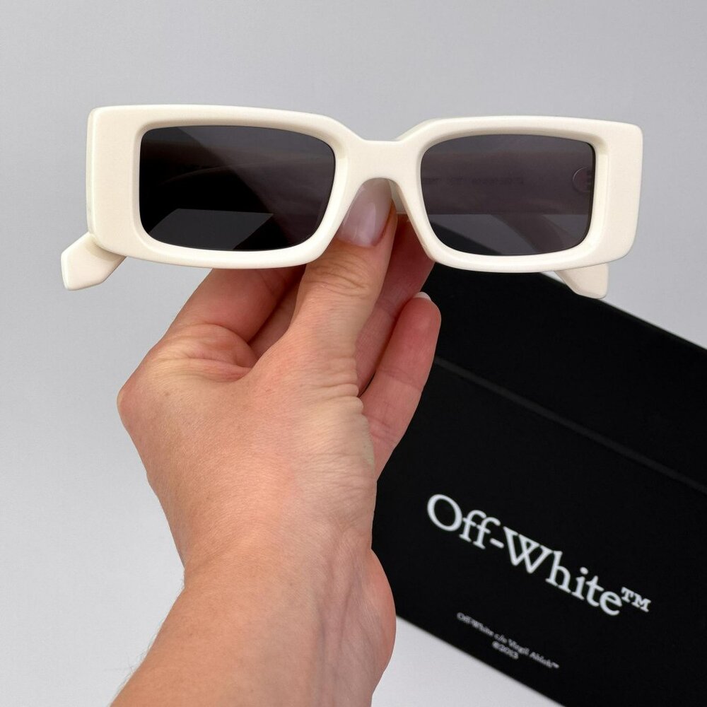 Off-White ARTHUR Sunglasses – White Square Frame | Model OERI127 0107